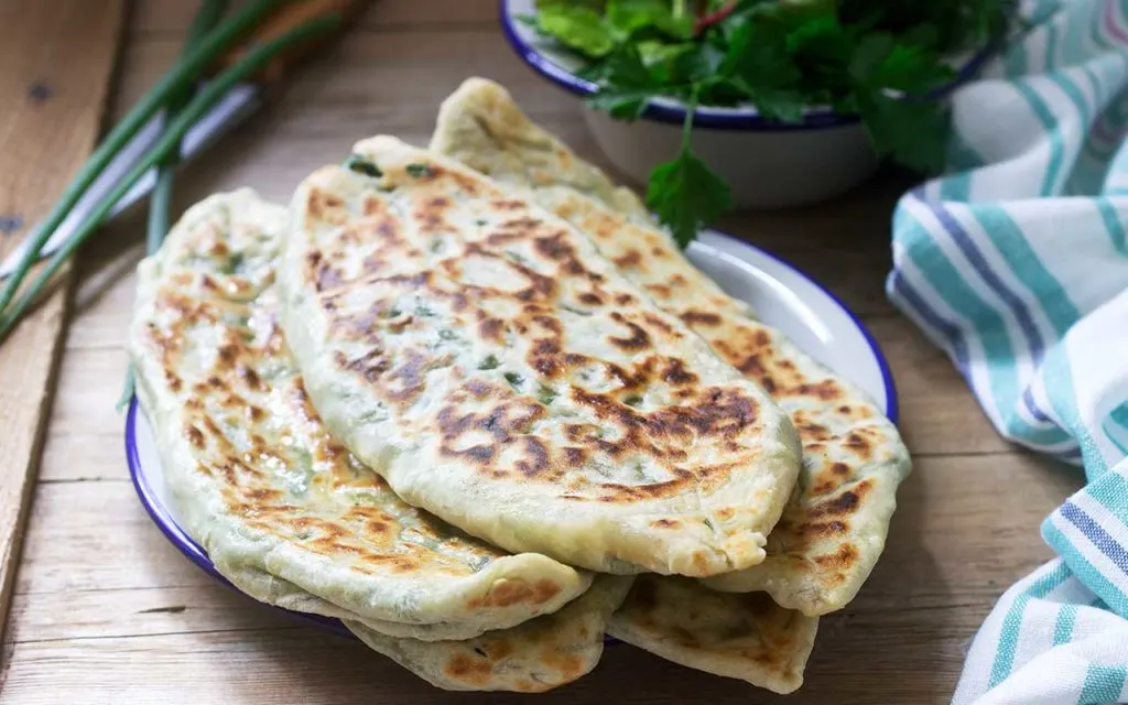 Armenian Food - Zhingyalov hats