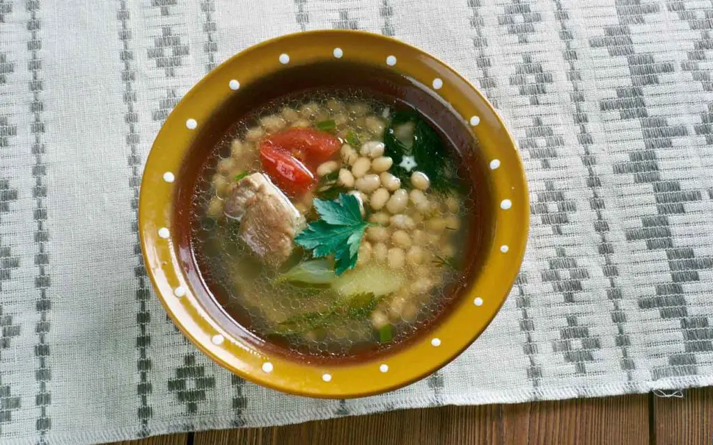 Albanian Food: Jani me fasule – White Bean Soup