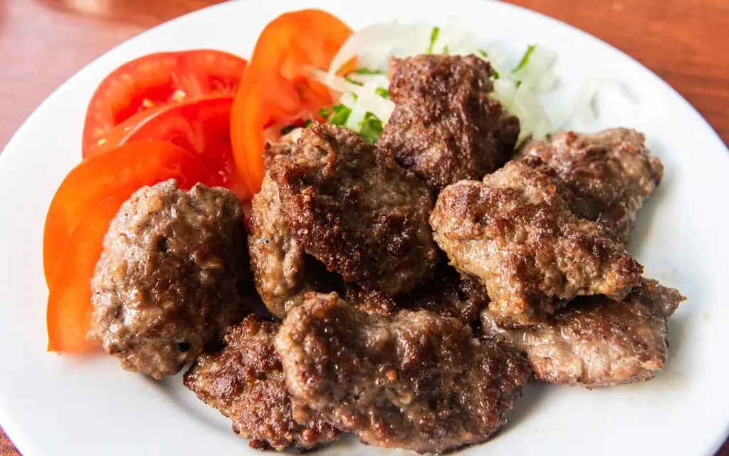 Albanian Food: Qofte – Lamb Meatballs 