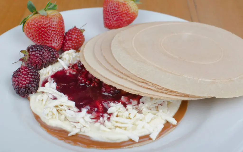 Colombian dessert: Obleas (Thin Wafer Sandwich)