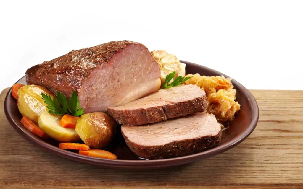 Estonian Food: Pork Roast with Sauerkraut – Seapraad ja Hautatud Hapukapsad