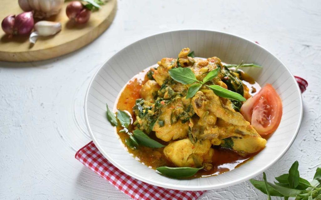 Indonesian Food: Ayam Woku Belanga (Spicy Chicken Stew)