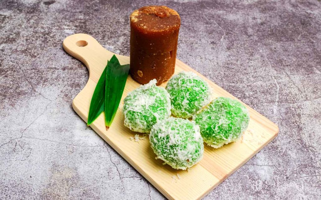 Indonesian Dessert: Klepon (Green Rice Cake Ball with Grated Coconut)