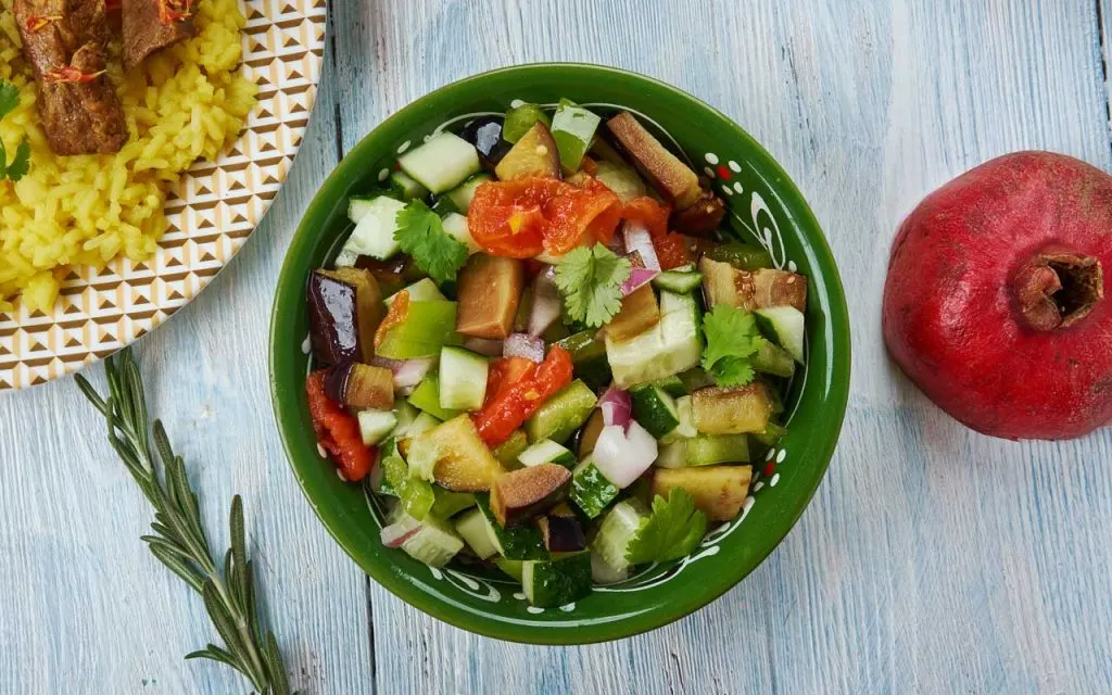 Azerbaijani Food: Mangal Salaty – Vegetable Salad