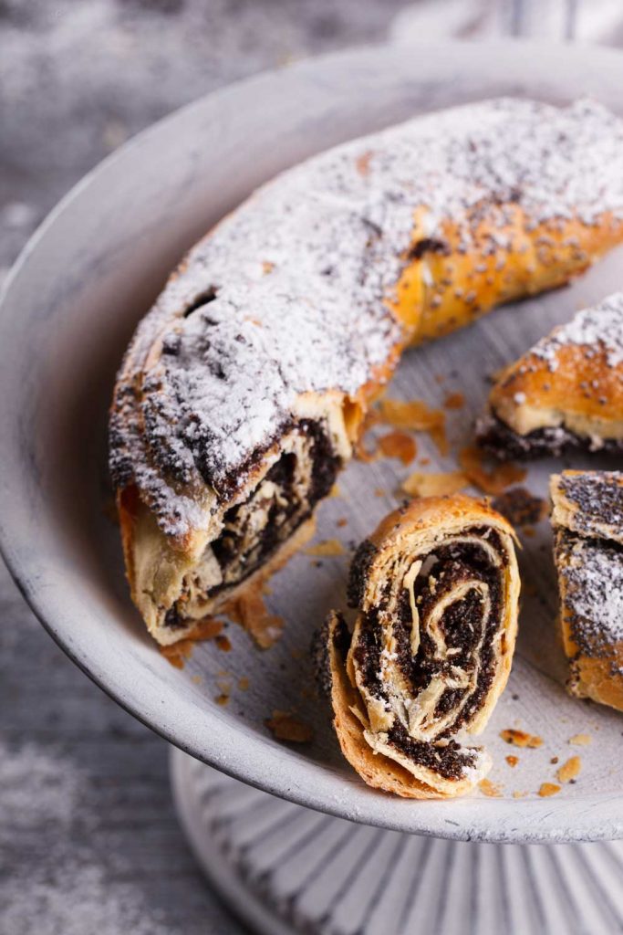 Lithuanian dessert: Šimtalapis (Hundred Leaves Cake)