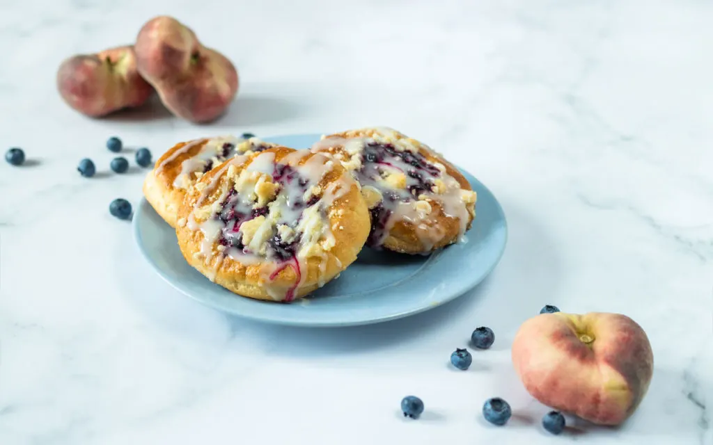 Polish Dessert: Polish Dessert: Drożdżówka – Yeast Cake or Buns