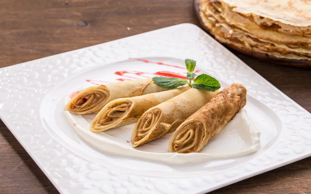 Uruguayan dessert: Panqueques Rellenos (Stuffed Pancakes/Crepes)