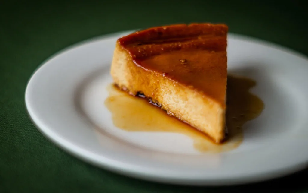 Venezuelan dessert: Quesillo – Caramel Flan Pudding