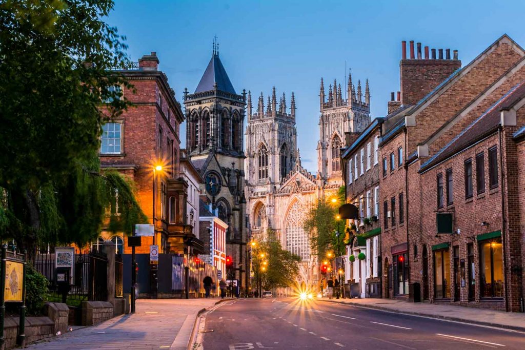 15 Most Beautiful Cities to Visit in the UK (2022) - Nomad Paradise