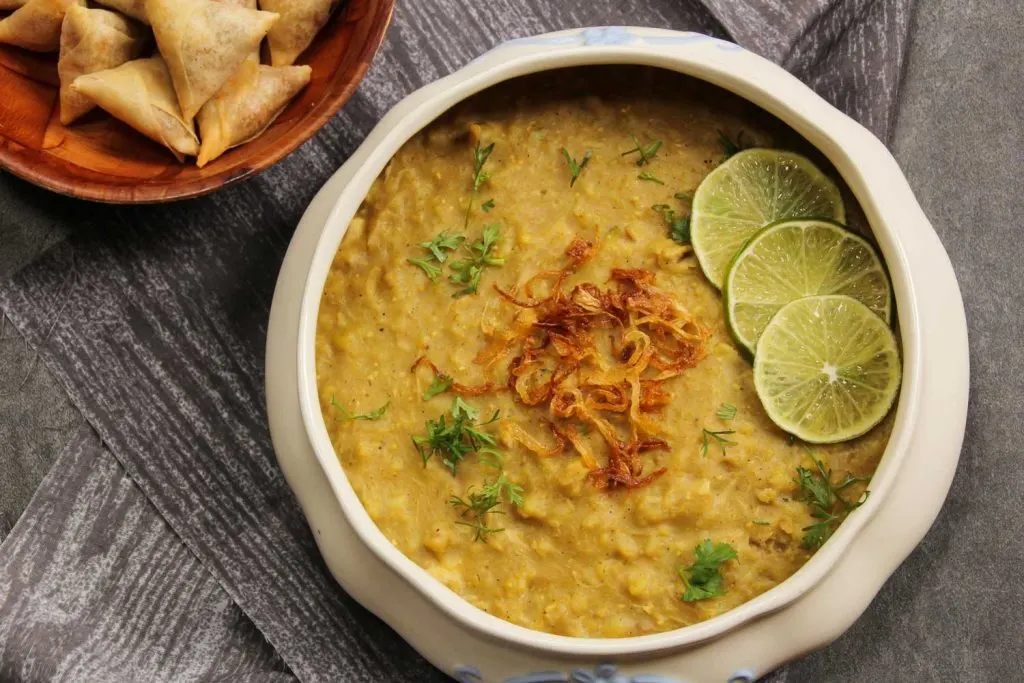 Bangladeshi Food: Haleem (Mixed Lentil Soup and Meat)