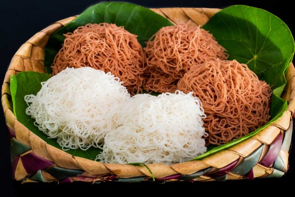 Sri Lankan Food 18 Popular Dishes You Need To Try   Sri Lankan Food 02 600x400 