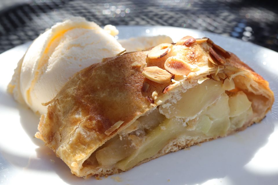 22 German Desserts and Cakes to Try