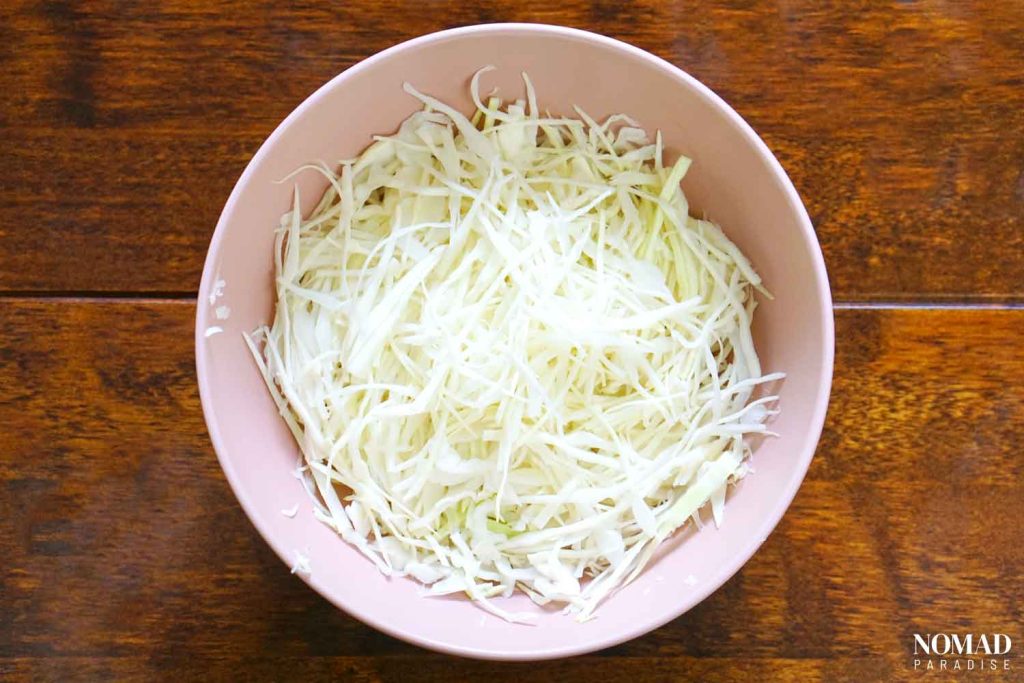Borsch recipe step-by-step (shredded cabbage).