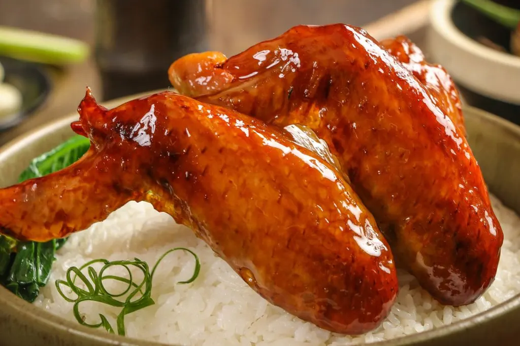 Chicken wings on rice
