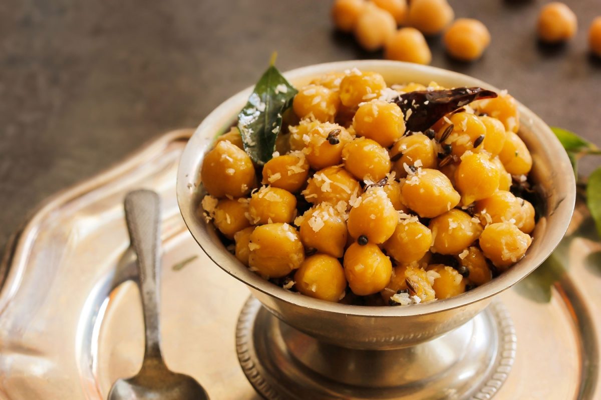 20 Indian Street Foods for a Spellbinding Taste of India