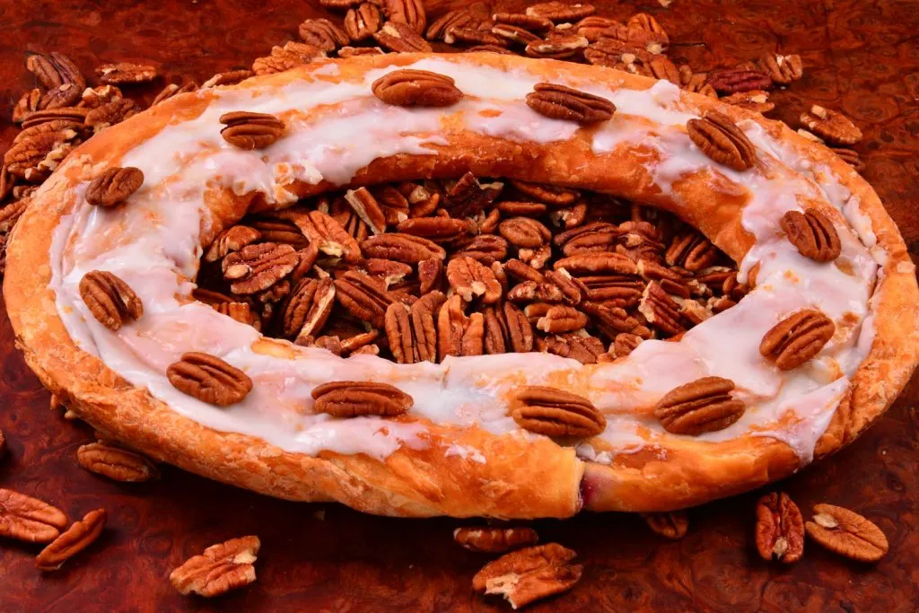 Kringle with pecans