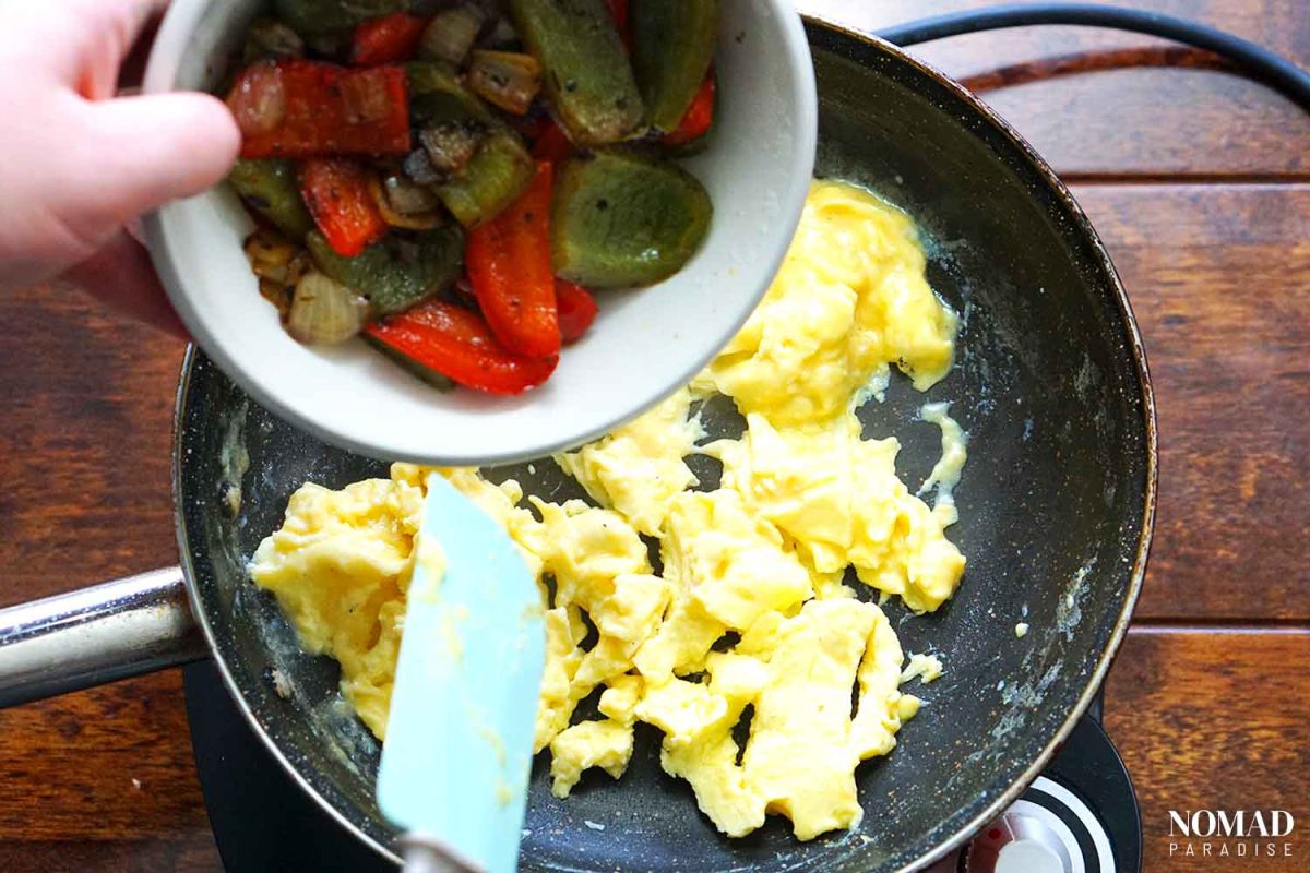 Hearty Pepper and Egg Sandwich Recipe (ChicagoStyle) Nomad Paradise