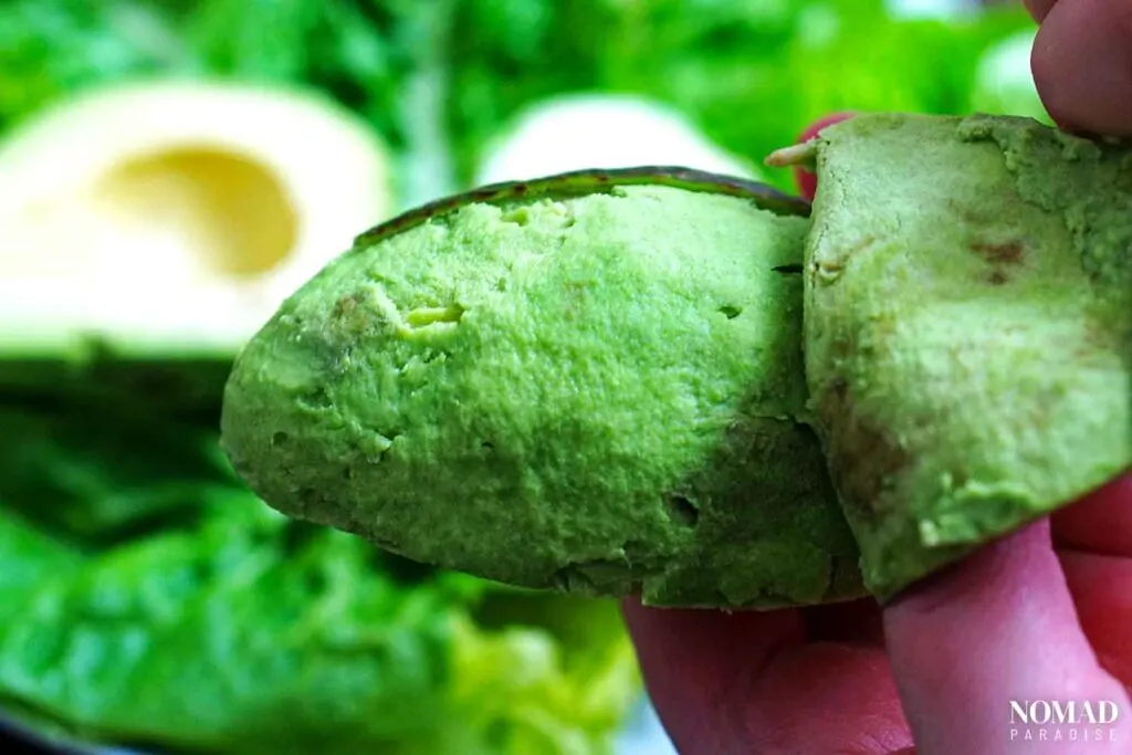 Stuffed avocado step-by-step (peeling the avocado).