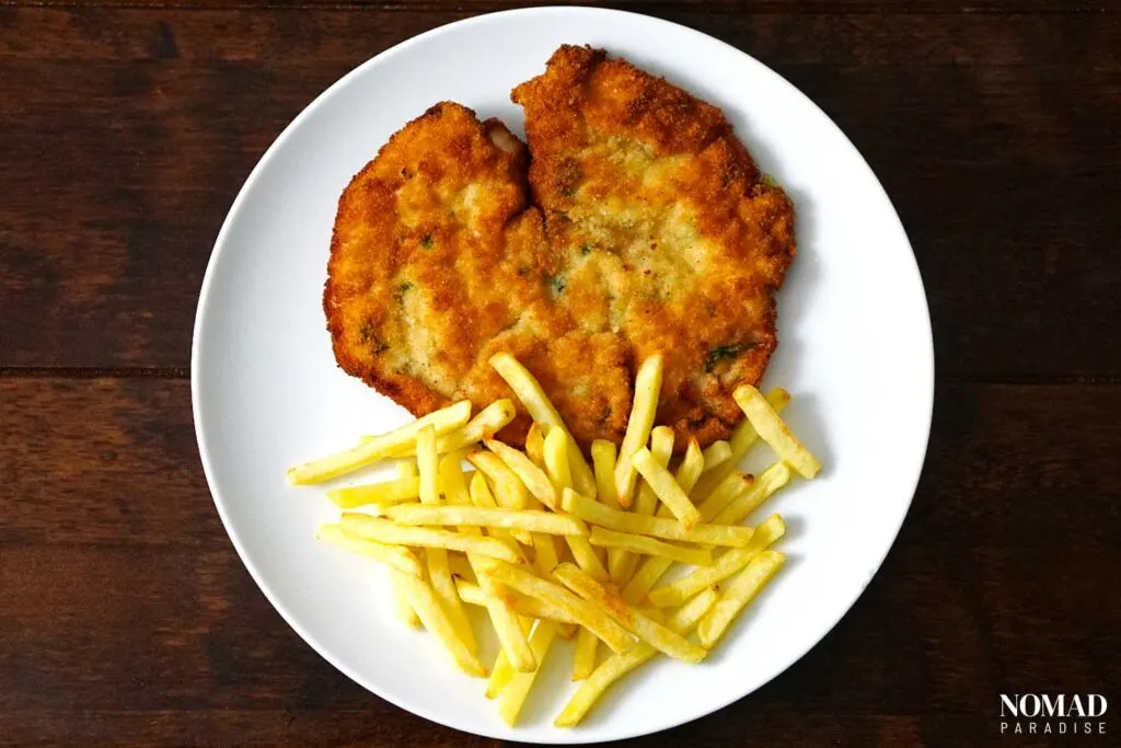 Milanesa with fries.